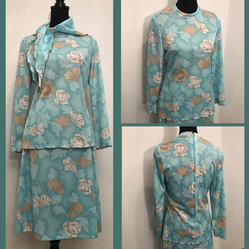 Vintage 1970s Blue Floral Skirt Set